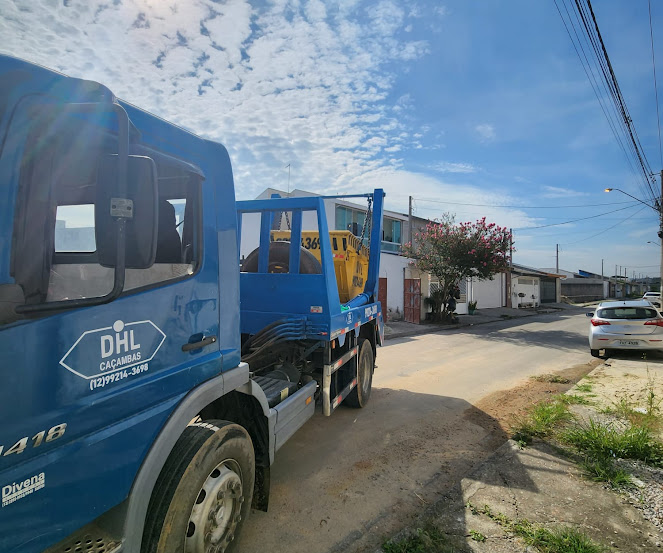 Caminhão DHL Caçambas